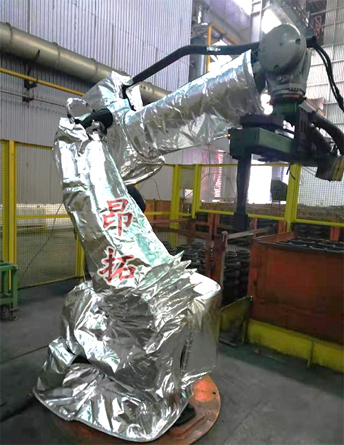 耐高溫機(jī)器人防護(hù)服